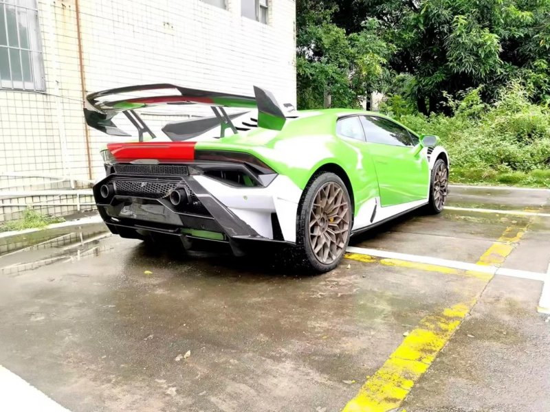High Quality Fast Delivery Whole Sale Price Dry Carbon Fiber STO Rear Bumper Body Kits for Huracan LP580 LP610